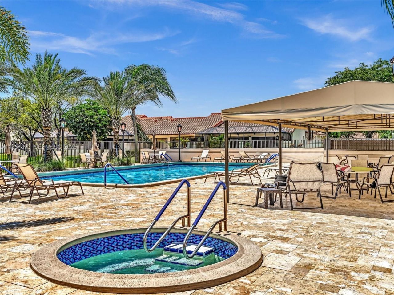 20013 Mona Cir, Unit 20013, Boca Raton, FL 33434 Photo