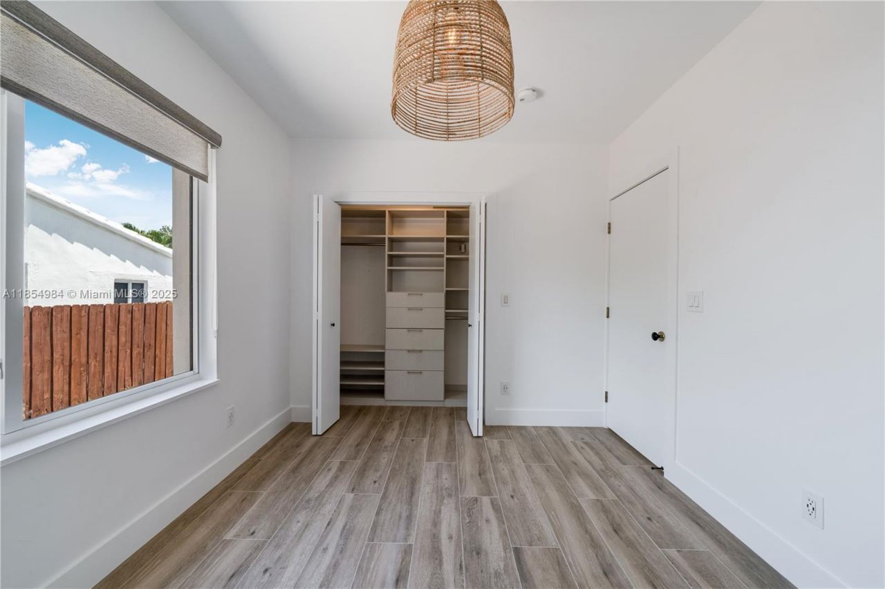 169 NE 48th St, Miami, FL 33137 Photo