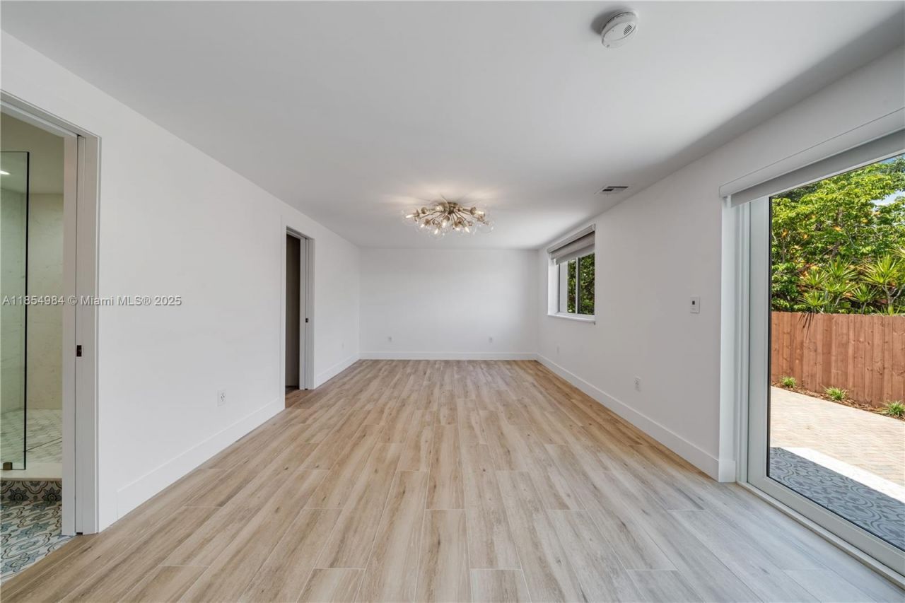 169 NE 48th St, Miami, FL 33137 Photo