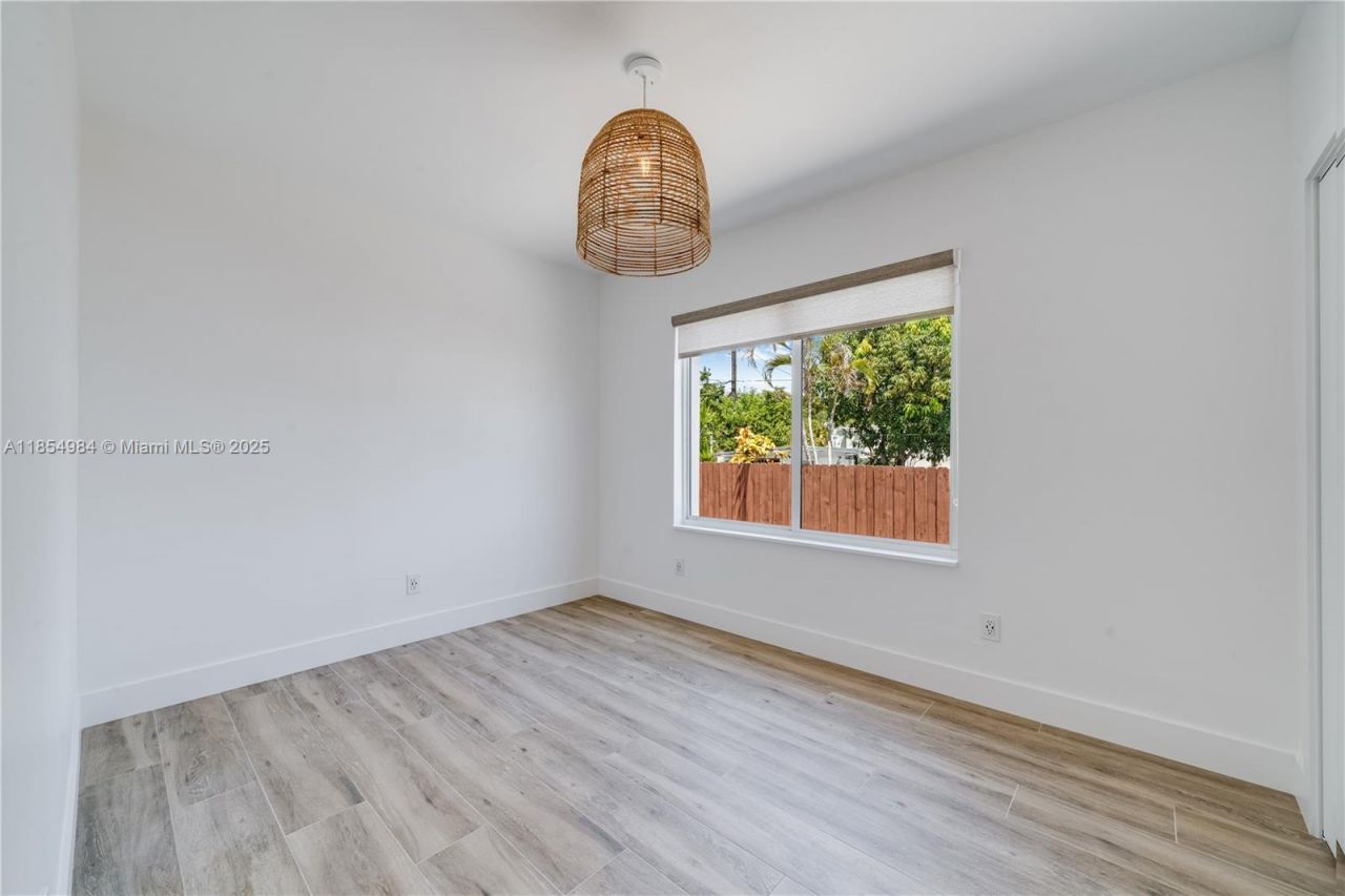 169 NE 48th St, Miami, FL 33137 Photo