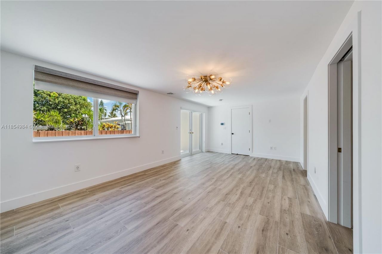 169 NE 48th St, Miami, FL 33137 Photo