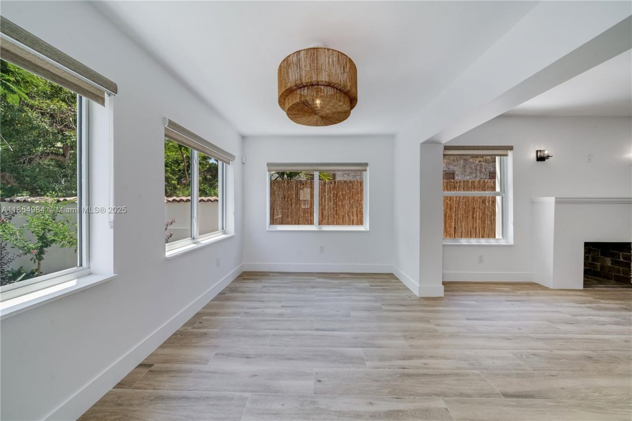 169 NE 48th St, Miami, FL 33137 Photo