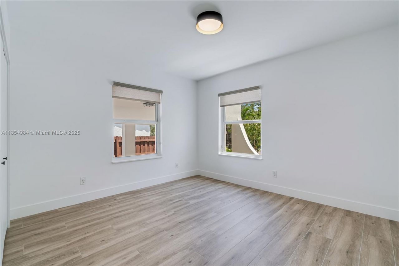 169 NE 48th St, Miami, FL 33137 Photo