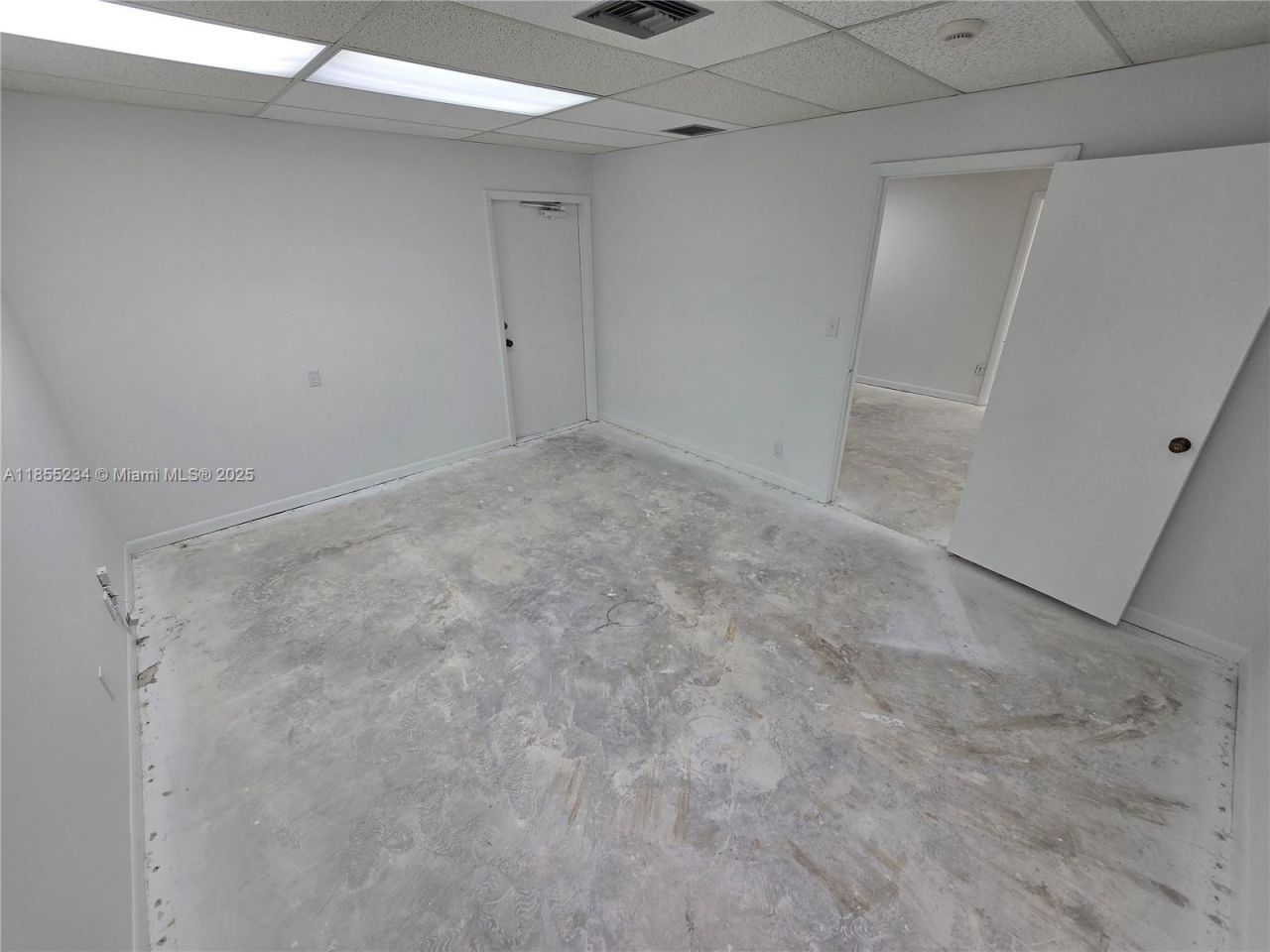 7800 W Oakland Park Blvd, Unit 101, Sunrise, FL 33351 Photo