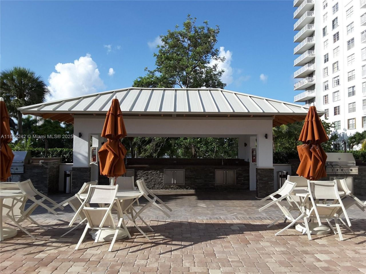 2801 NE 183rd St, Unit 1401W, Aventura, FL 33160 Photo