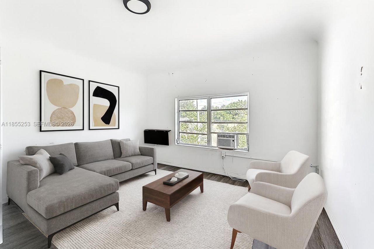 796 NE 85th St, Miami, FL 33138 Photo