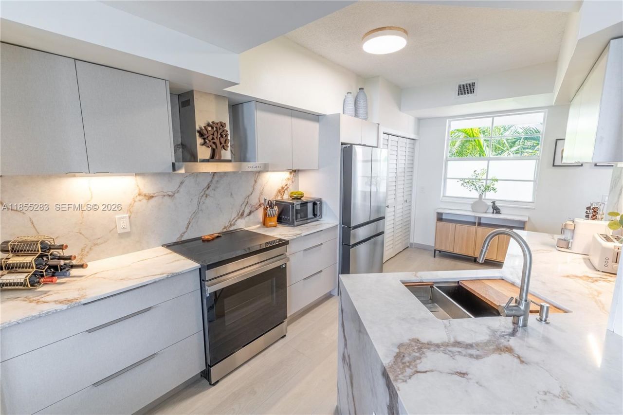 3255 NE 184th St, Unit 12407, Aventura, FL 33160 Photo