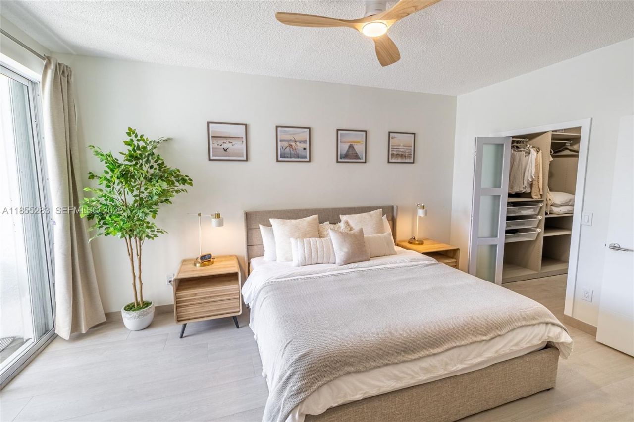 3255 NE 184th St, Unit 12407, Aventura, FL 33160 Photo