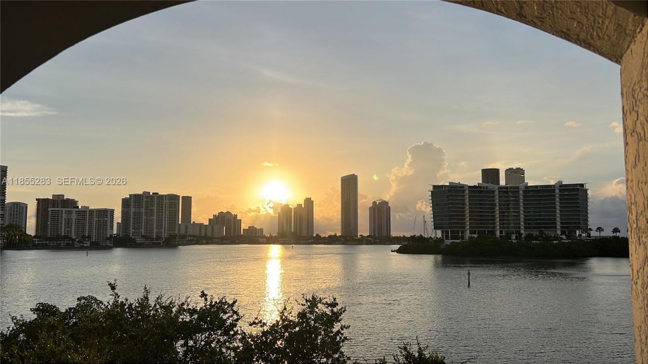 3255 NE 184th St, Unit 12407, Aventura, FL 33160 Photo