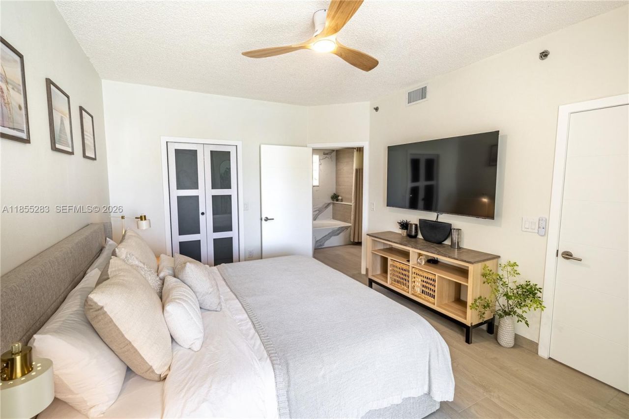 3255 NE 184th St, Unit 12407, Aventura, FL 33160 Photo