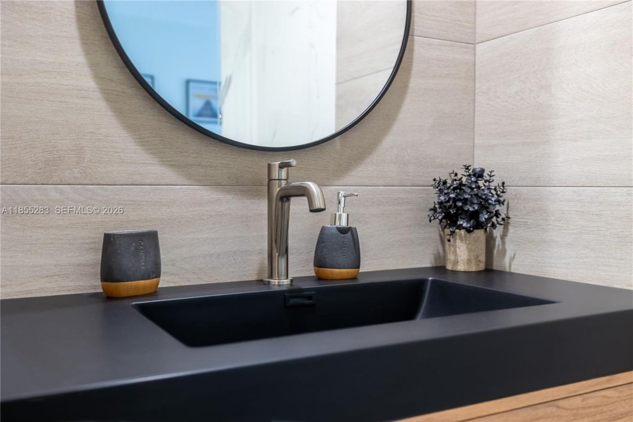 3255 NE 184th St, Unit 12407, Aventura, FL 33160 Photo