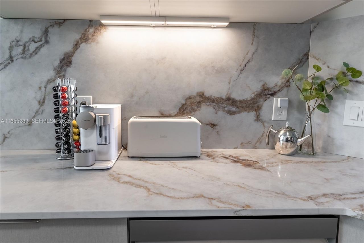 3255 NE 184th St, Unit 12407, Aventura, FL 33160 Photo