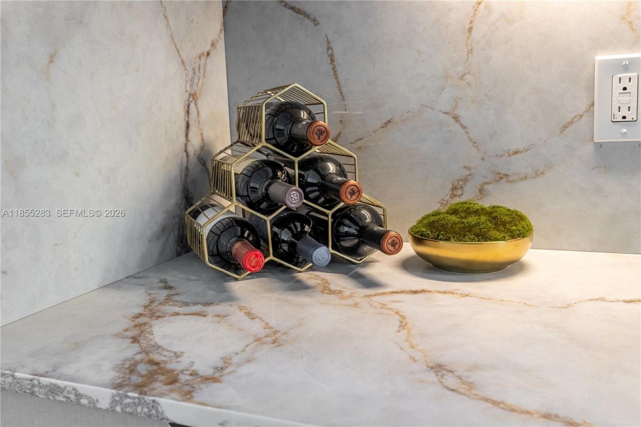 3255 NE 184th St, Unit 12407, Aventura, FL 33160 Photo