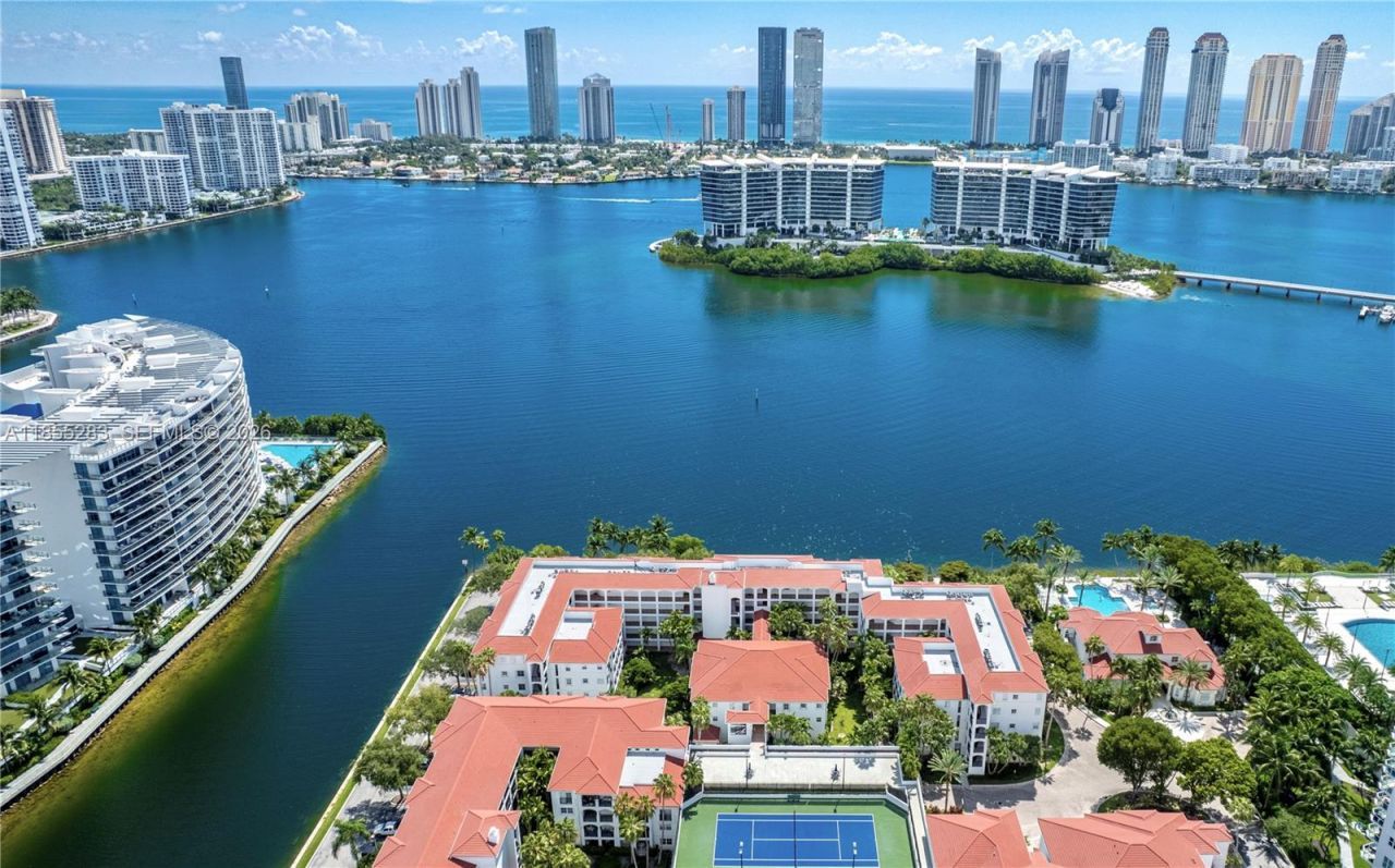 3255 NE 184th St, Unit 12407, Aventura, FL 33160 Photo