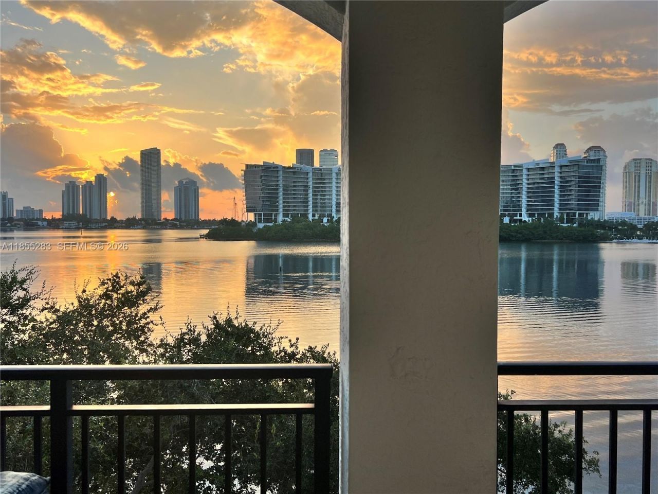 3255 NE 184th St, Unit 12407, Aventura, FL 33160 Photo