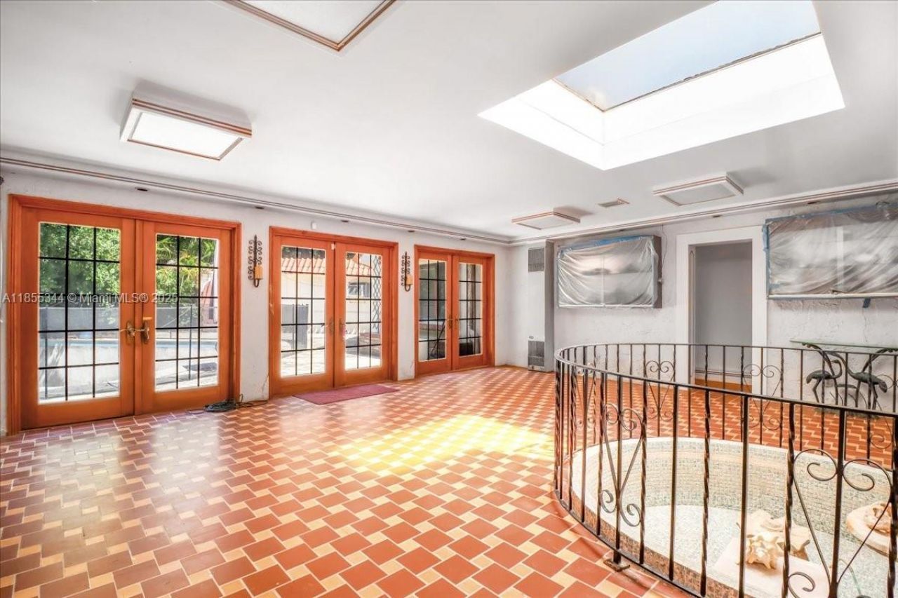 5900 NE 5th Ave, Miami, FL 33137 Photo