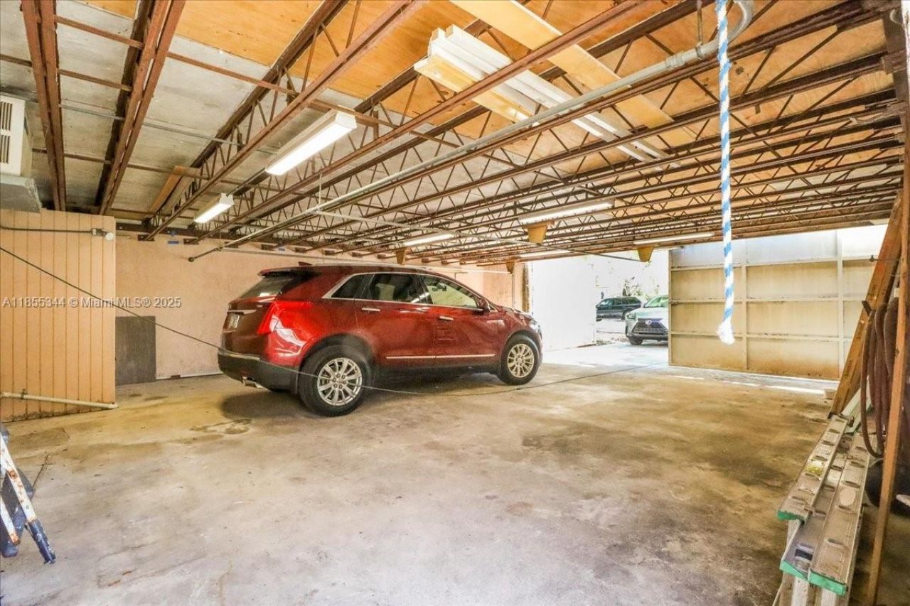 5900 NE 5th Ave, Miami, FL 33137 Photo