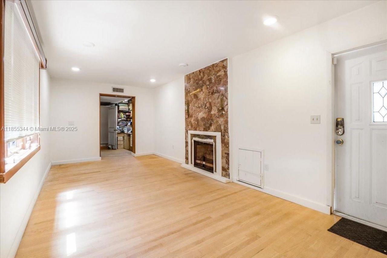 5900 NE 5th Ave, Miami, FL 33137 Photo