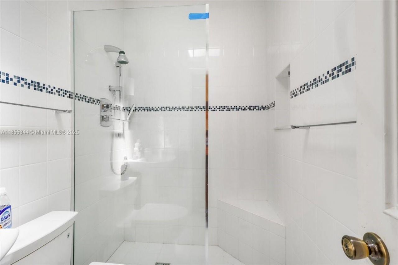 5900 NE 5th Ave, Miami, FL 33137 Photo