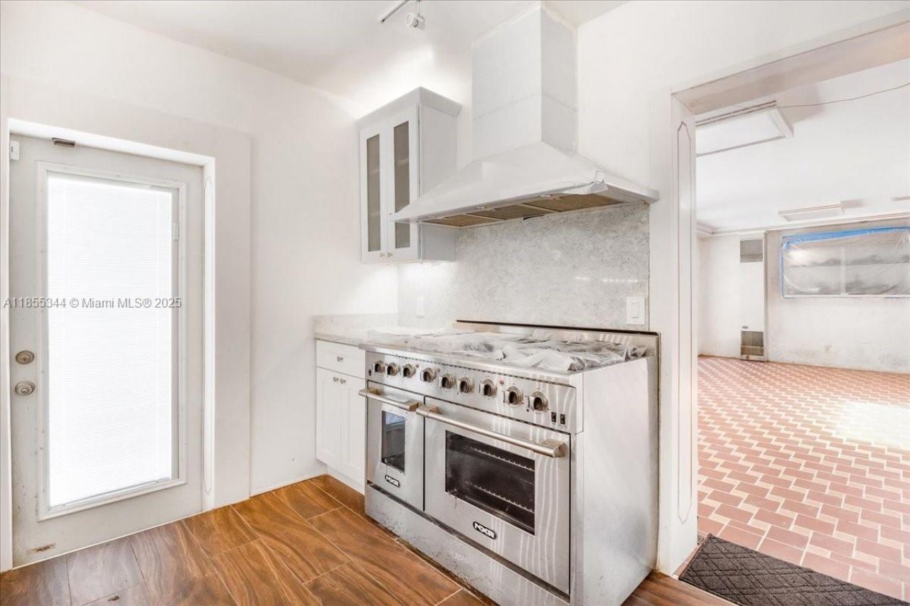 5900 NE 5th Ave, Miami, FL 33137 Photo