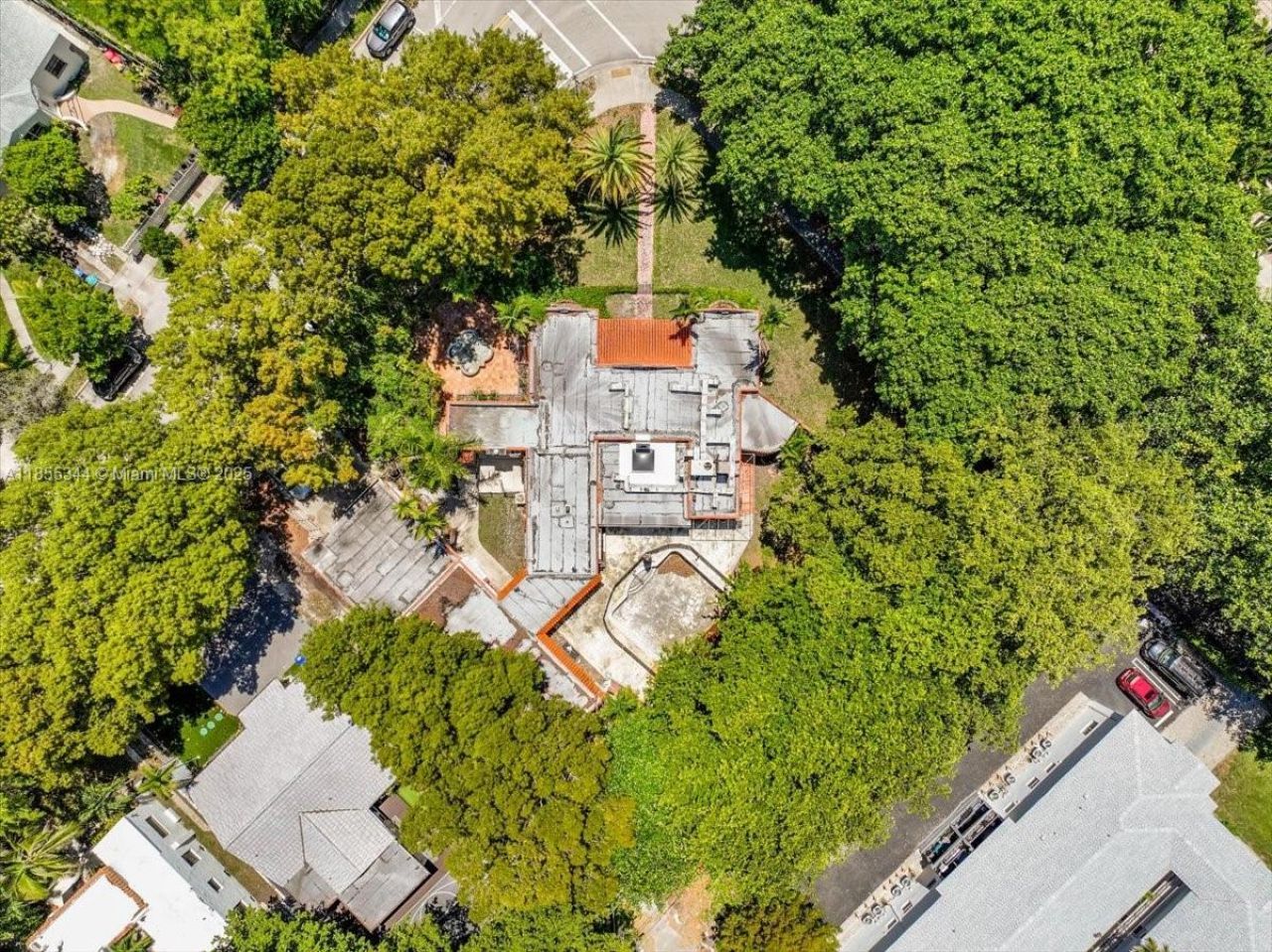 5900 NE 5th Ave, Miami, FL 33137 Photo