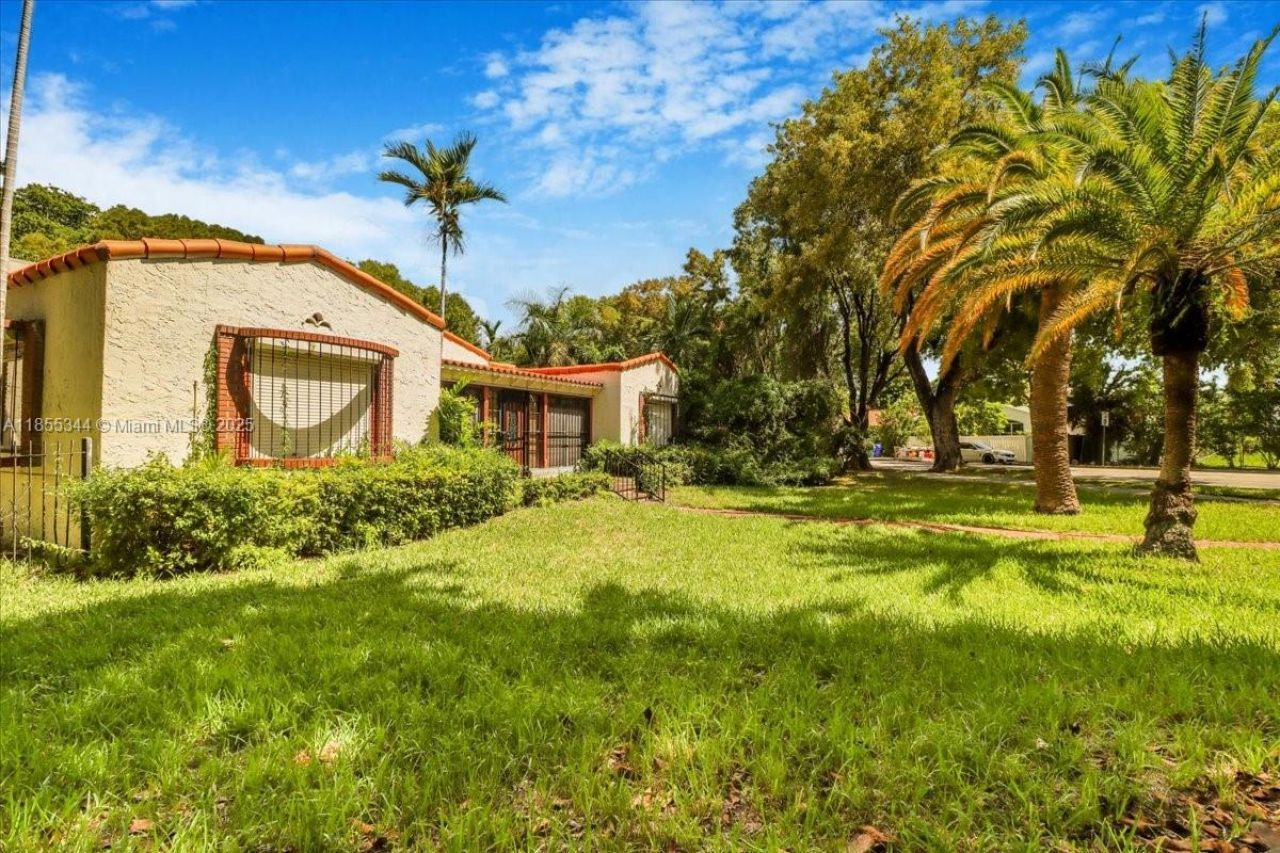 5900 NE 5th Ave, Miami, FL 33137 Photo