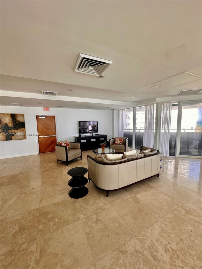 6301 Collins Ave, Unit 806, Miami Beach, FL 33141 Photo