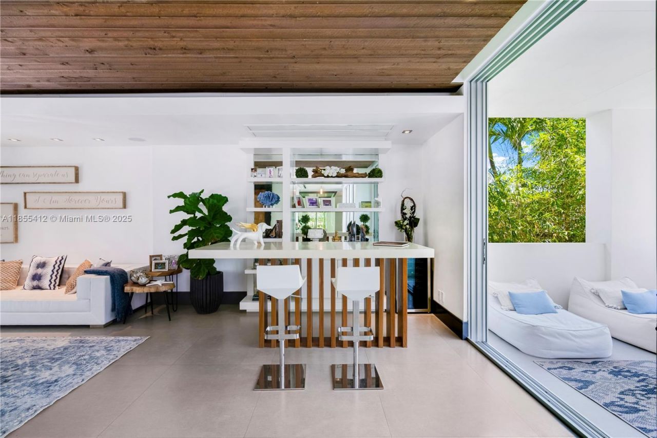 545 Sabal Palm, Key Biscayne, FL 33149 Photo