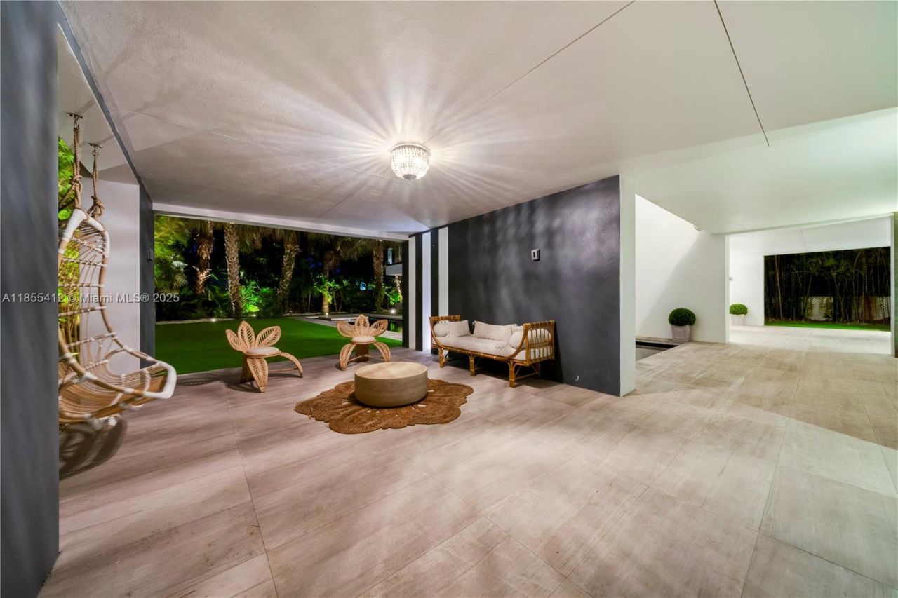 545 Sabal Palm, Key Biscayne, FL 33149 Photo