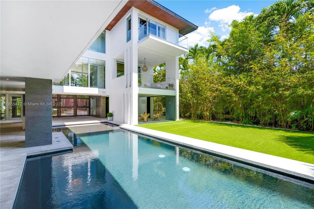 545 Sabal Palm, Key Biscayne, FL 33149 Photo