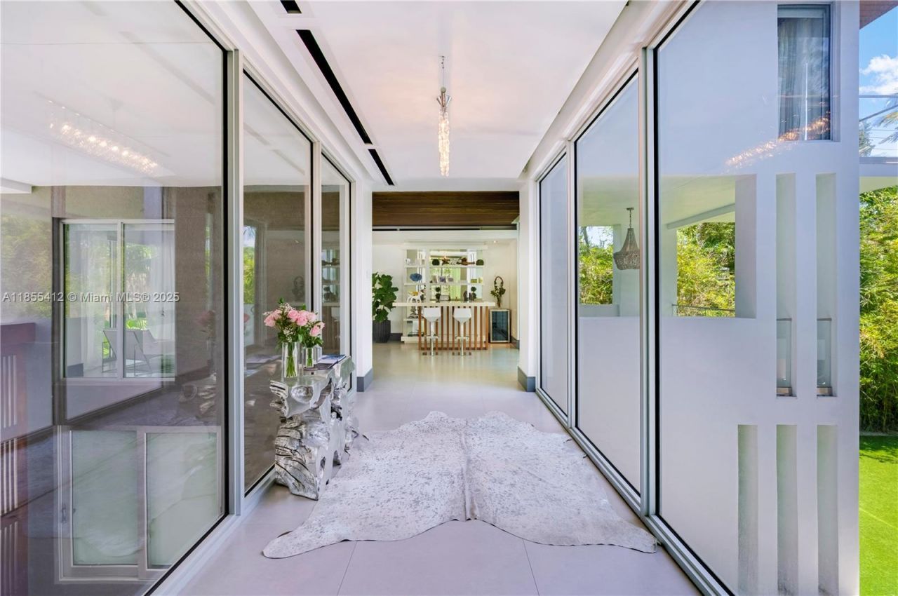 545 Sabal Palm, Key Biscayne, FL 33149 Photo