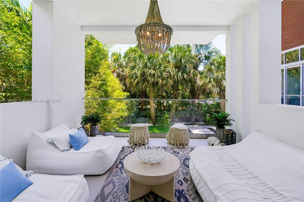 545 Sabal Palm, Key Biscayne, FL 33149 Photo