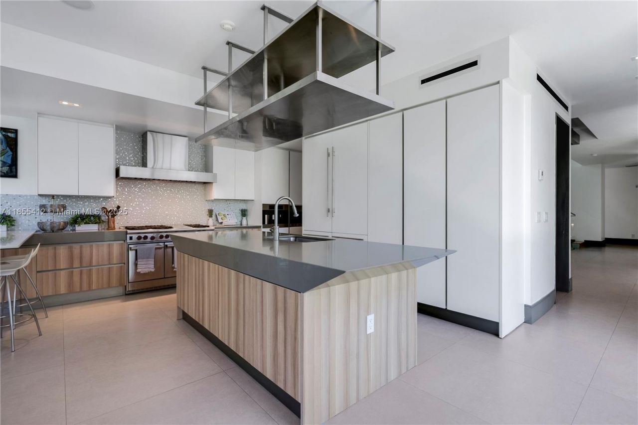 545 Sabal Palm, Key Biscayne, FL 33149 Photo