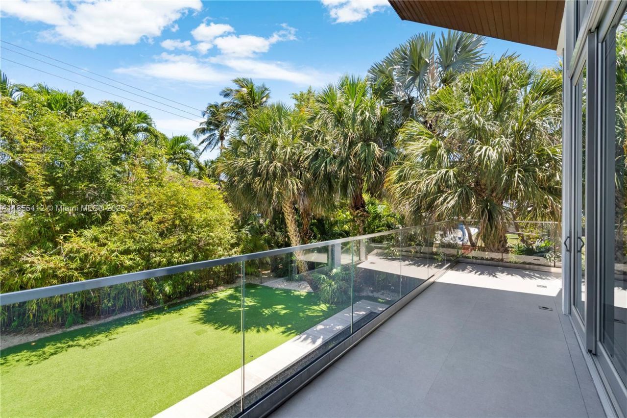 545 Sabal Palm, Key Biscayne, FL 33149 Photo