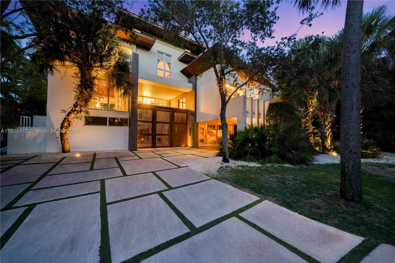 545 Sabal Palm, Key Biscayne, FL 33149 Photo