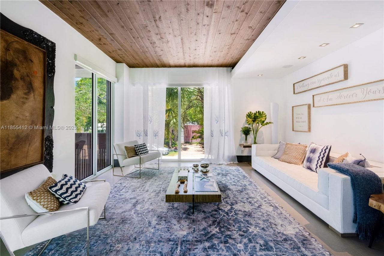 545 Sabal Palm, Key Biscayne, FL 33149 Photo