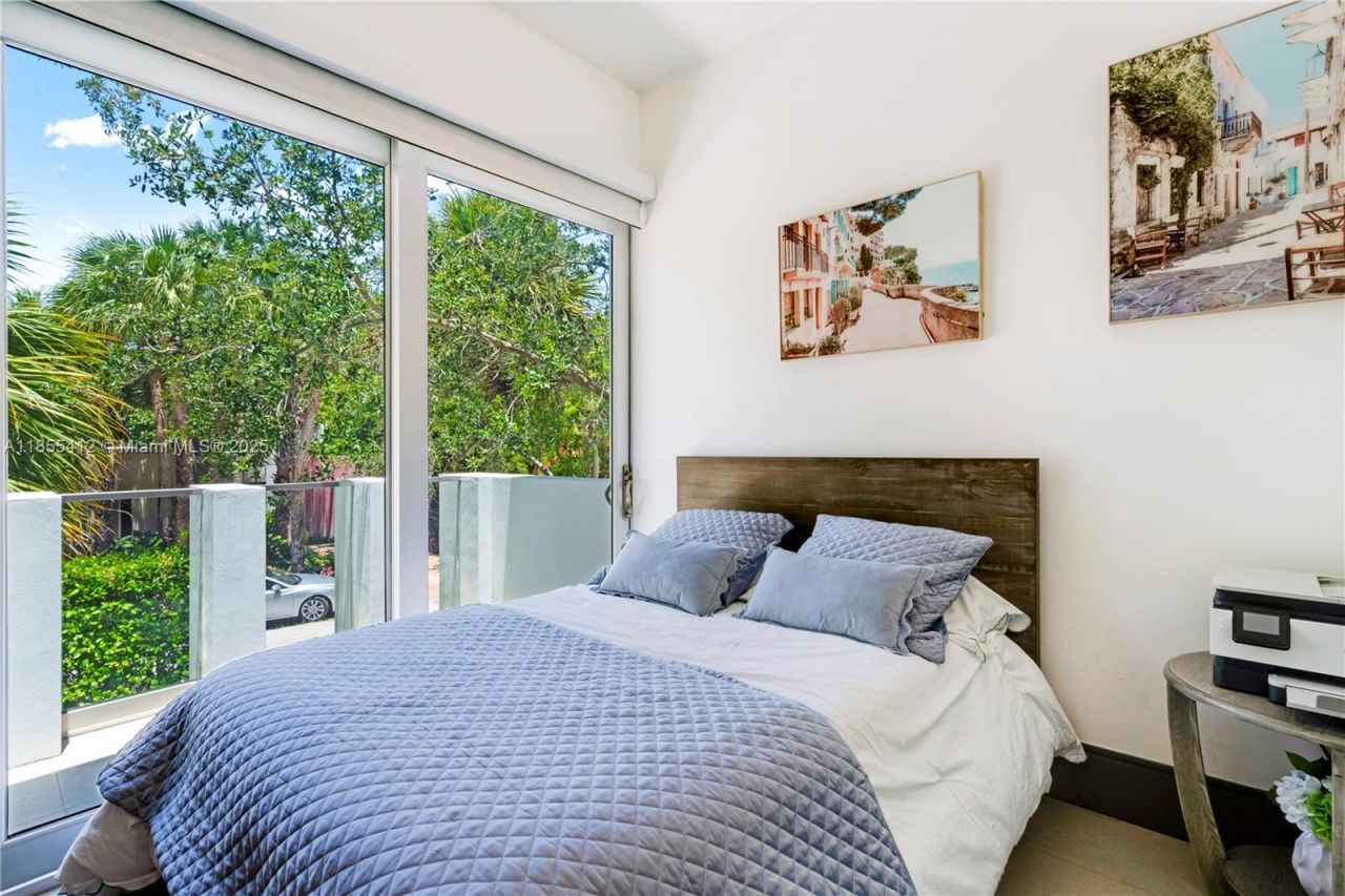 545 Sabal Palm, Key Biscayne, FL 33149 Photo