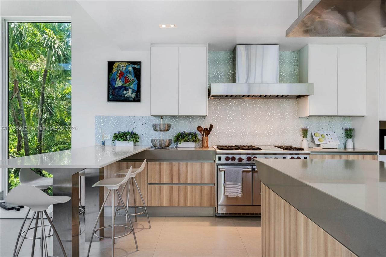 545 Sabal Palm, Key Biscayne, FL 33149 Photo