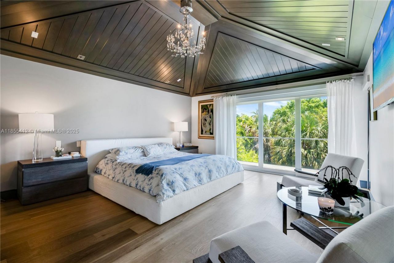 545 Sabal Palm, Key Biscayne, FL 33149 Photo