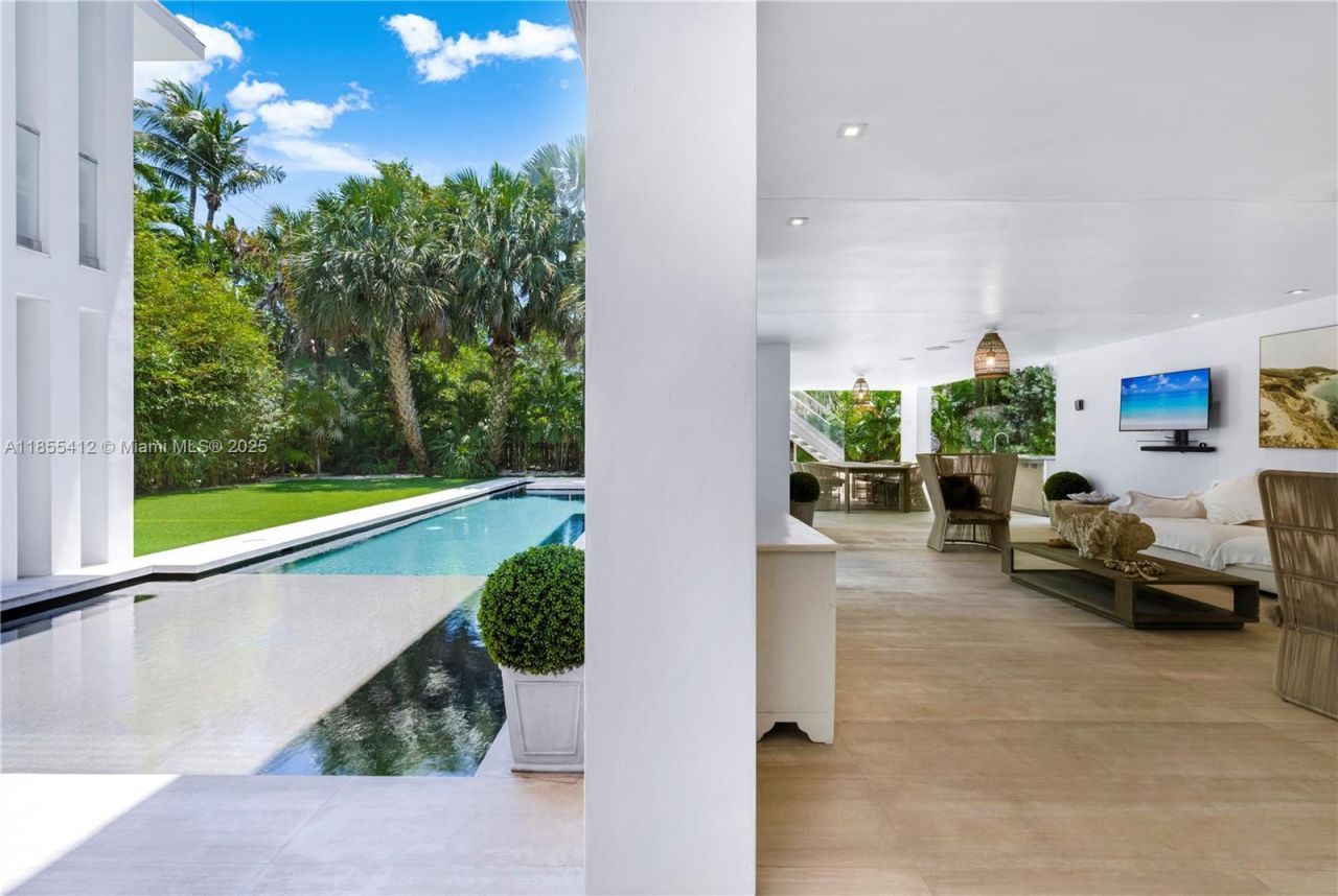 545 Sabal Palm, Key Biscayne, FL 33149 Photo