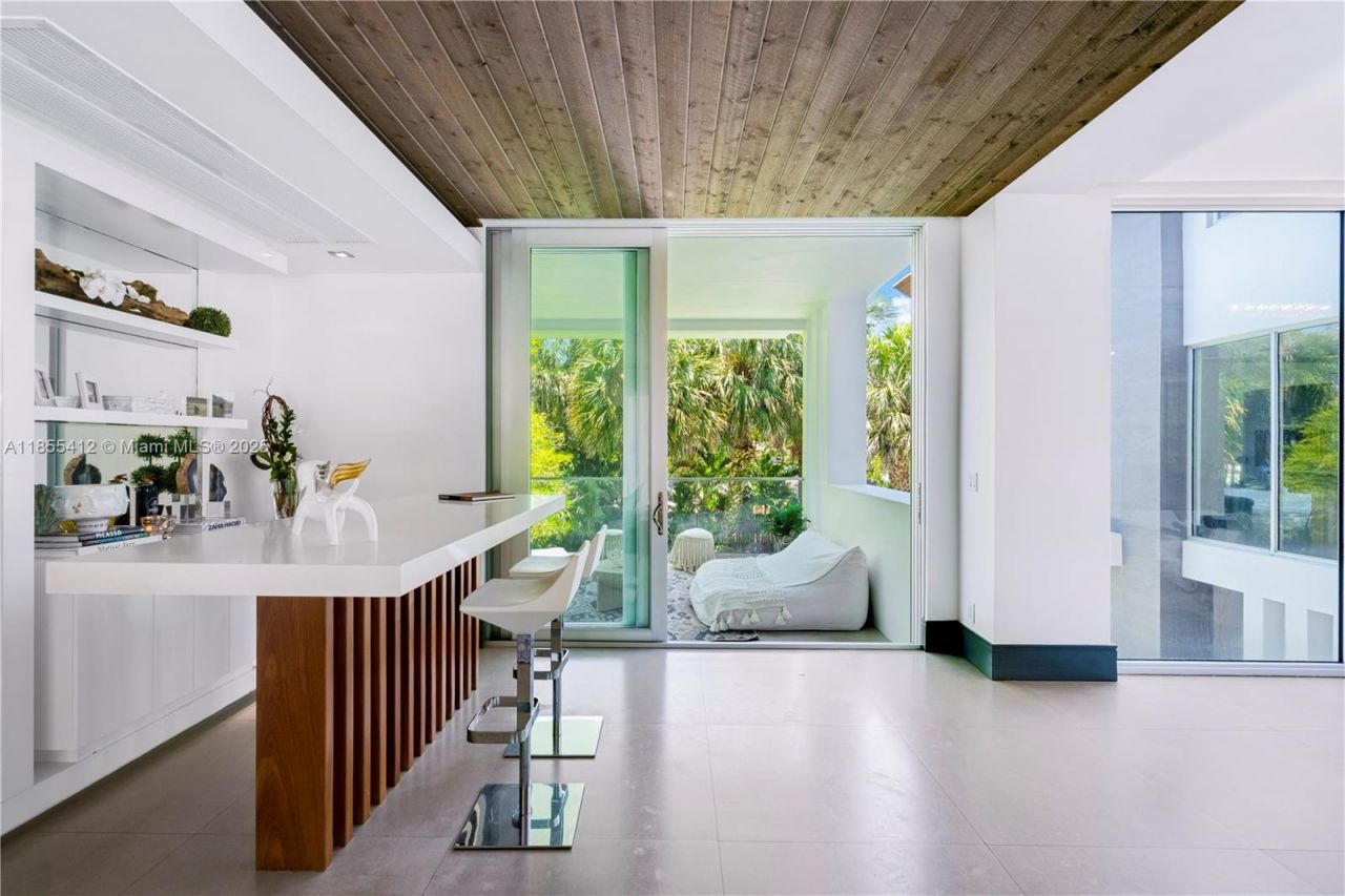 545 Sabal Palm, Key Biscayne, FL 33149 Photo