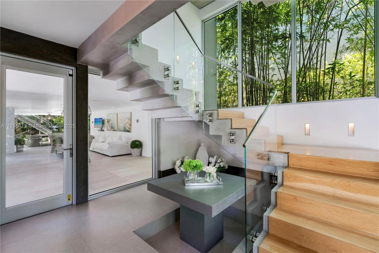 545 Sabal Palm, Key Biscayne, FL 33149 Photo