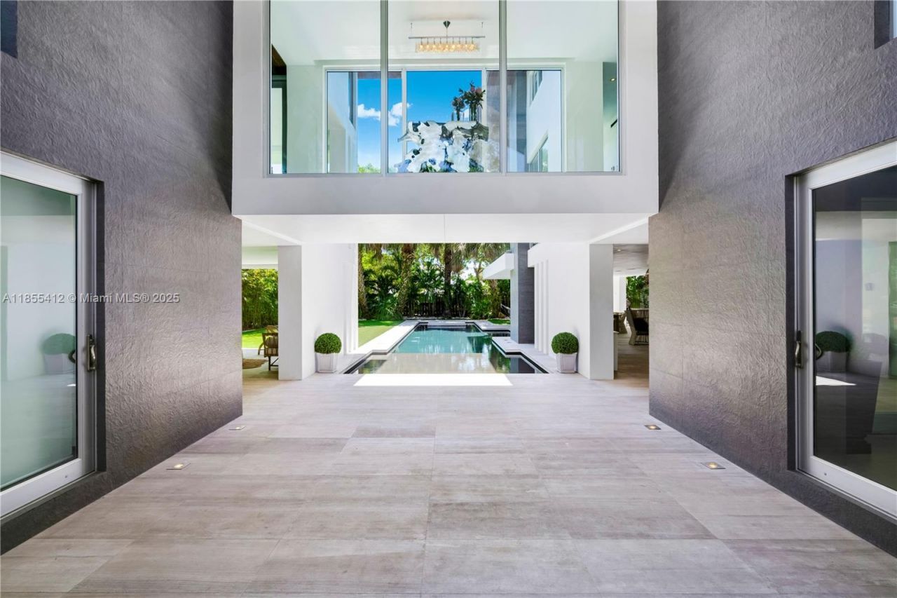 545 Sabal Palm, Key Biscayne, FL 33149 Photo