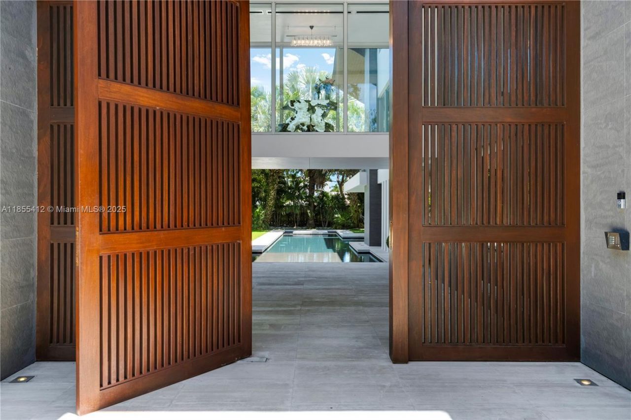 545 Sabal Palm, Key Biscayne, FL 33149 Photo