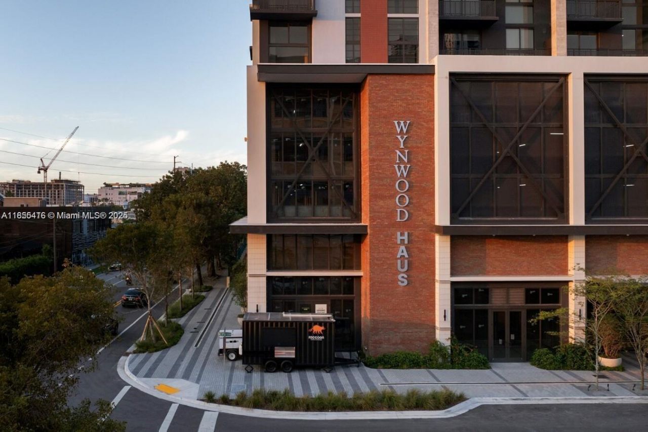 23 NE 17th Ter, Unit S3, Miami, FL 33132 Photo