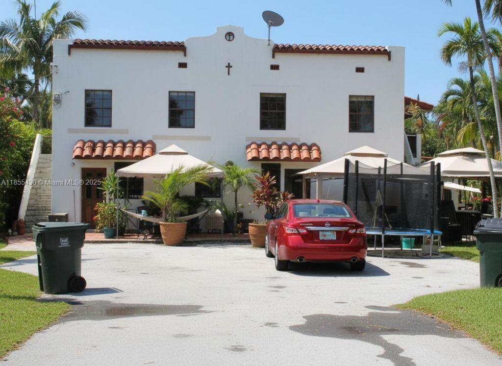 2134 SW 11th St, Miami, FL 33135 Photo