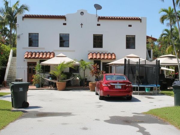 2134 SW 11th St, Miami, FL 33135