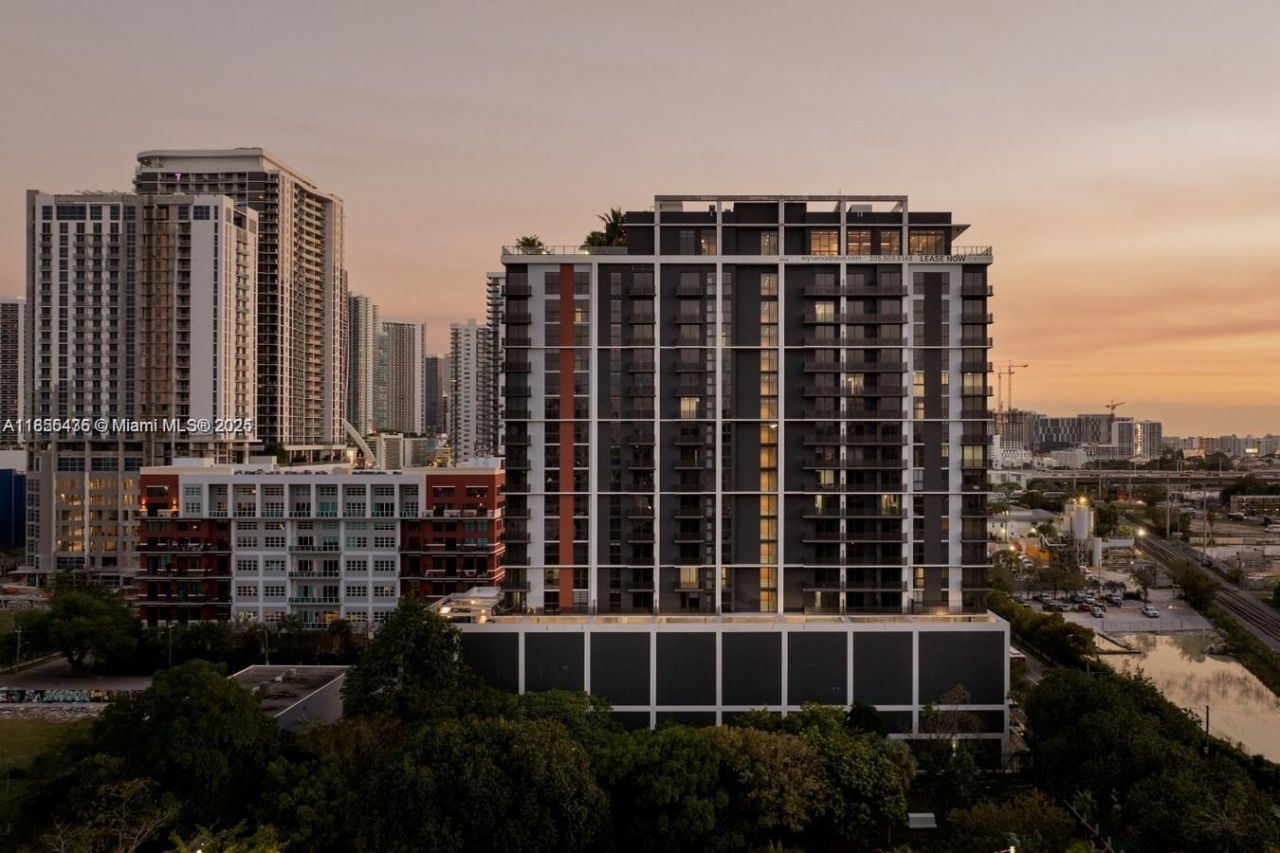 23 NE 17th Ter, Unit D1A, Miami, FL 33132 Photo