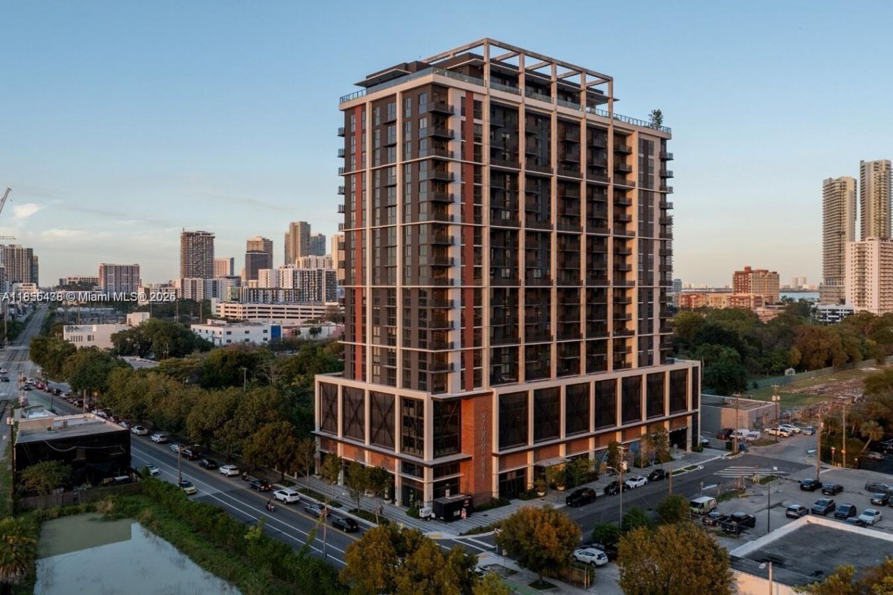 23 NE 17th Ter, Unit B4, Miami, FL 33132 Photo