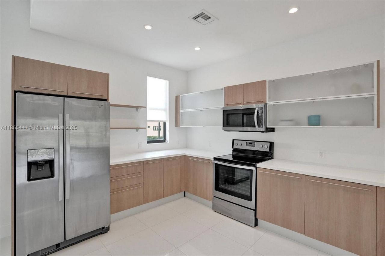 516 SE 1st Cir, Pompano Beach, FL 33060 Photo